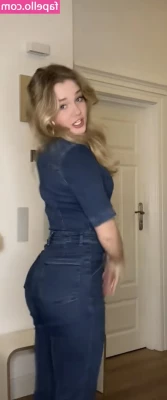 Chiara Tews [ chiara-tews ] - Happy monday