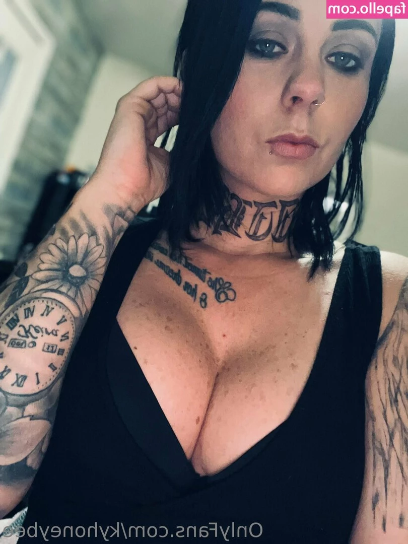 kyhoneybee - Check your inbox 😉😍