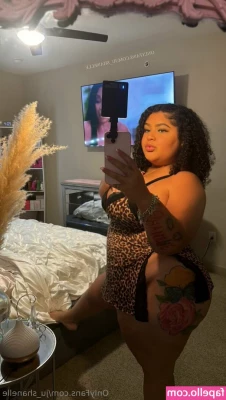 ju_shanelle [ ju-shanelle ] - Road tripping for the next two weeks tryin  to find the best bathtub