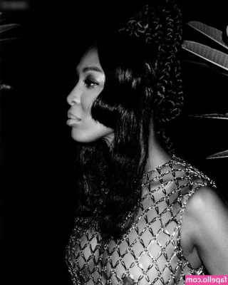 Naomi Campbell [ naomi-campbell ] - Can I ride you baby😊