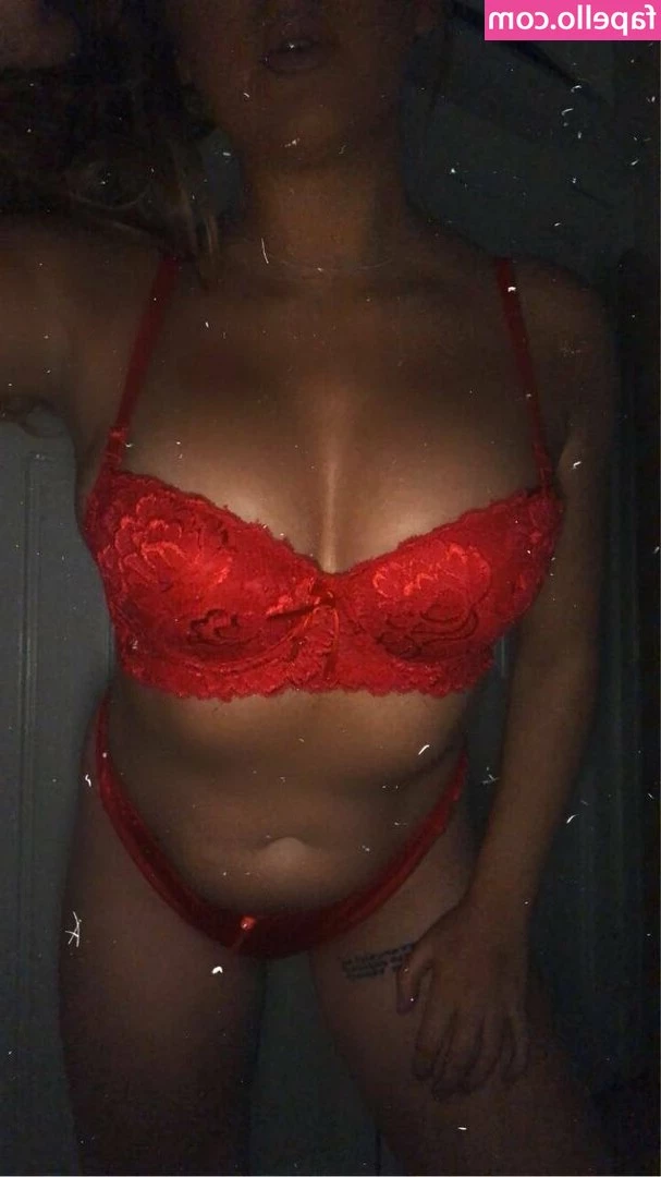 thewetwag - U got me on my kneeees