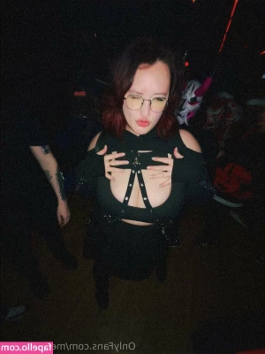meoucosplay - From a time when my feet were effed up  Saran wrap is my friend 