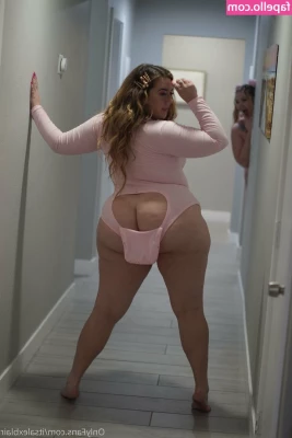 itsalexblair - Yes.... I sleep nude.....