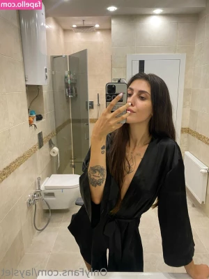 lera_jean [ lera-jean ] - @menography captures me in the most fucking erotic of moments...