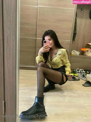 lera_jean [ lera-jean ] - I feel even more naughty now that you are all seeing my face. And it