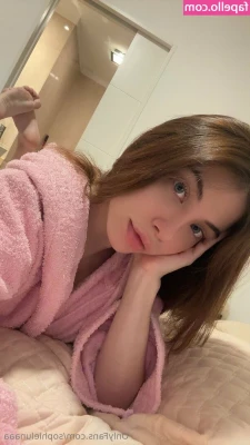 Sophielunaaa [ sophielunaaa-1 ] - Que rico me monto