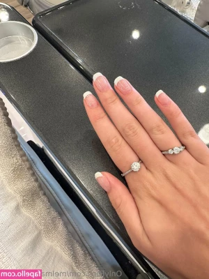 melmarieofficial2 - Buonasera a tutti   Domani farò un giochino con voi    Collegati