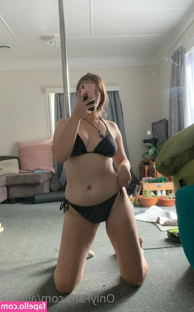 allinixx - I m bored  who wants to entertain me