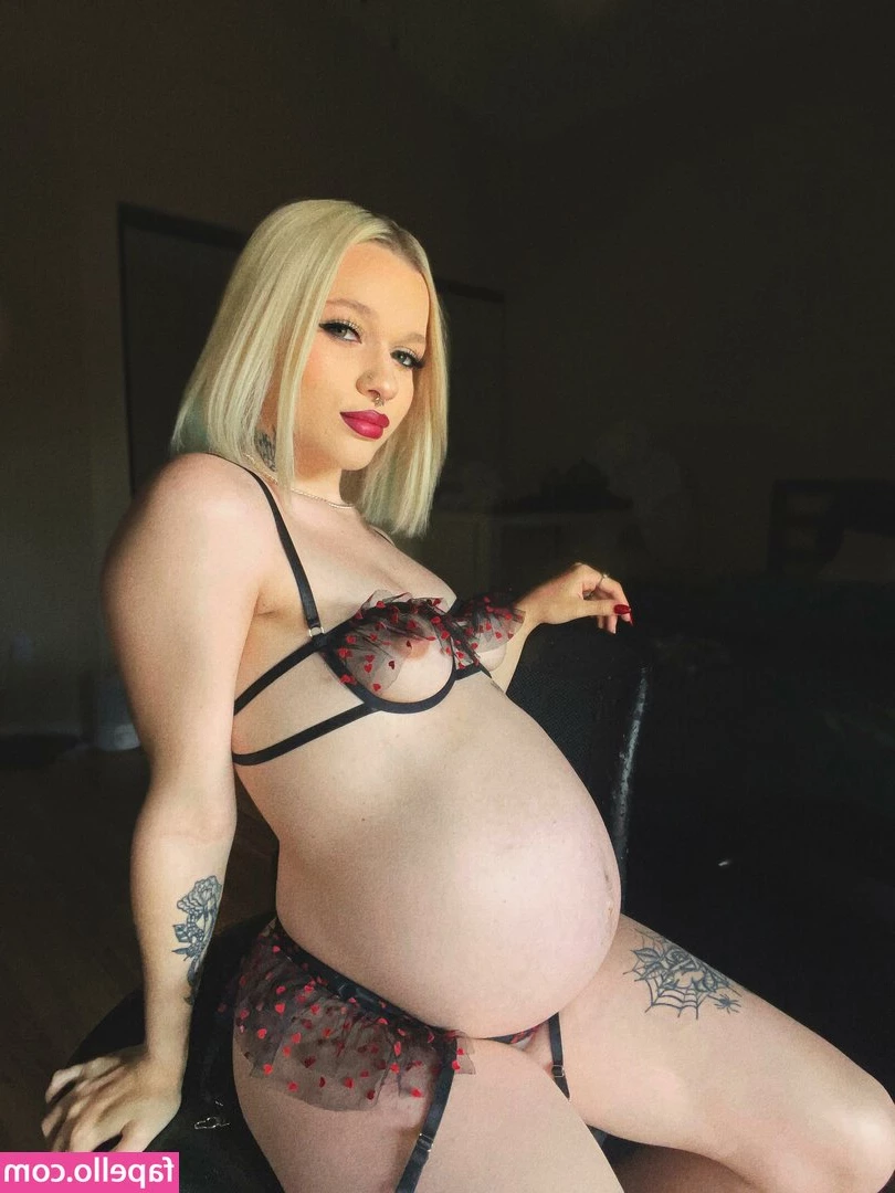 PeachyShea - My feet are so hard and rough  I really need a pedicure and manicure