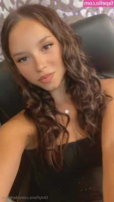 darklory - I wanna feel your kiss on my neck   licking all the way down on my