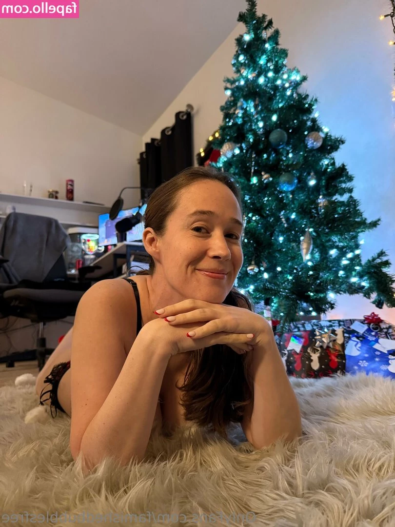 famishedbubblesfree - Come on, I know you want to get a handful, right? Message me!