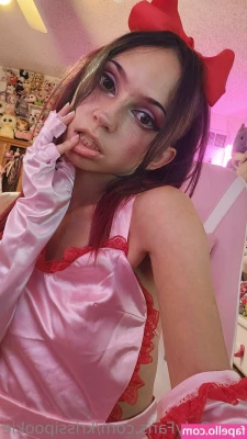 Krissi Pookie [ krissi-pookie ] - Anyone thirsty