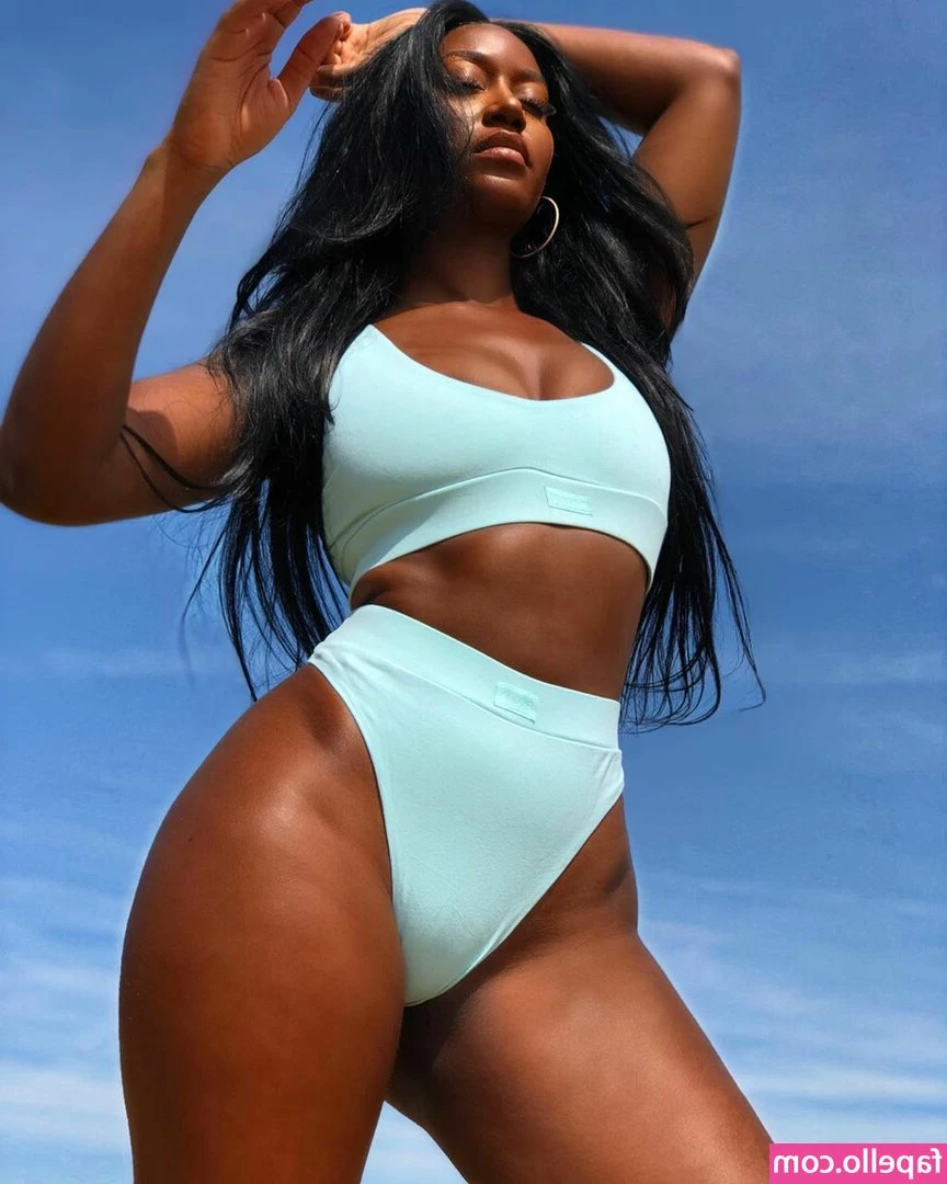 Maritzaslan - Feeling peachy🍑