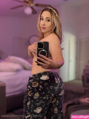 millyrosex - Buenas noches amores  Te gustaría tenerme así  Te espero en mensaje