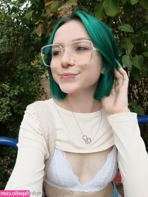 ksyushasexy - Do you think I look cute? 🥺