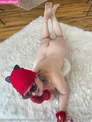 mummawinter - this site is all about curves