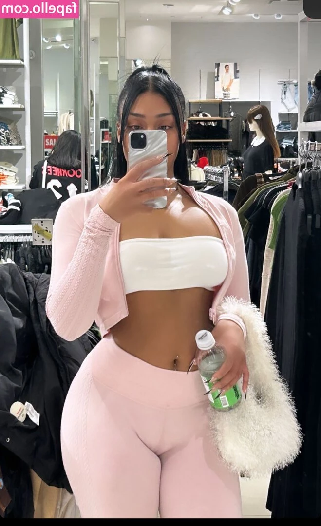 Jasity Alize [ jasity-alize ] - Happy Wednesday  Who s looking forward to the weekend