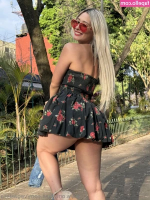 VegasIssa [ vegasissa-3 ] - Less is More stroking ! New JOI video in your DM
