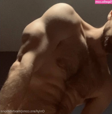 jmexhibitions - I wish you’d Dm me !! Send me a picture of your cock and let’s