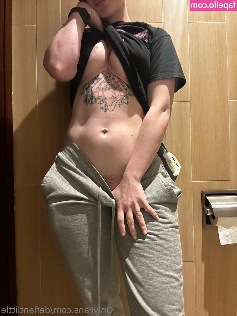 defiantlittle - Wanna get naughty baby? 😈