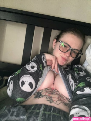 defiantlittle - I love fucking myself so nasty