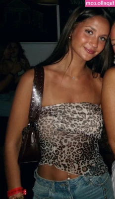 Stephanie Zustovich [ stephanie-zustovich ] - Do you think I'm sexy?