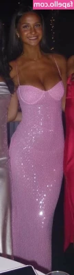 Stephanie Zustovich [ stephanie-zustovich ] - Ando súper caliente necesito un buen palo