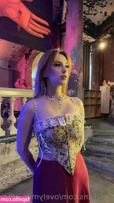 ovelymila_official [ ovelymila-official ] - Does this collar make me look naughty?