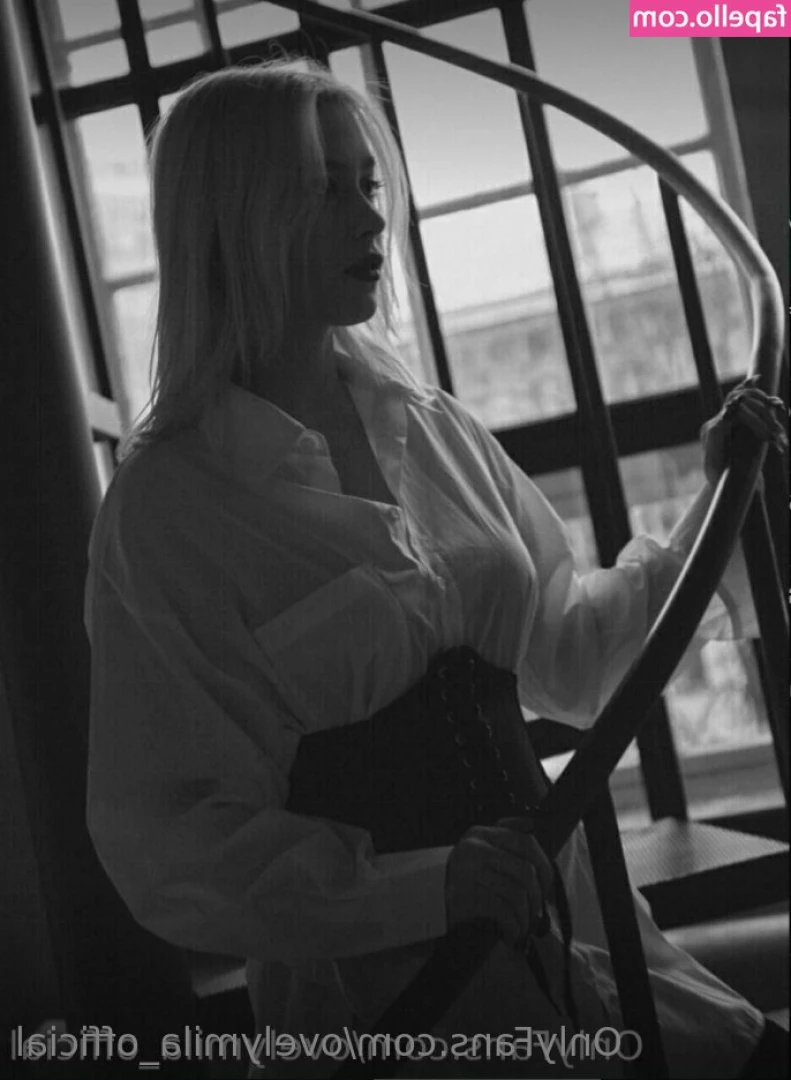 ovelymila_official [ ovelymila-official ] - Your best woman is looking at you right now ❤️😘
