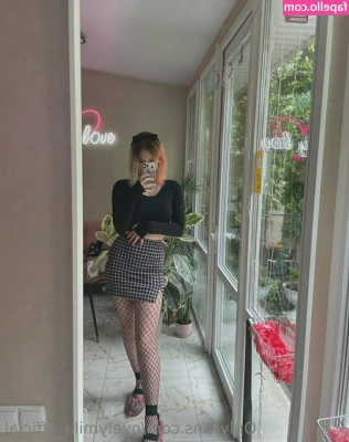 ovelymila_official [ ovelymila-official ] - Still wet from the shower  help
