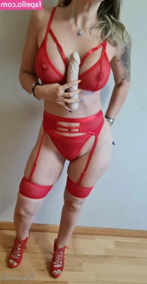 raisha - stuffed masturbating + a backfat clip for those with exceptional taste
