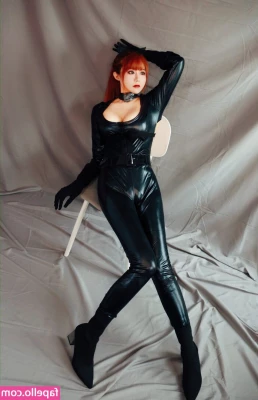 Uying - Dat ass Tho