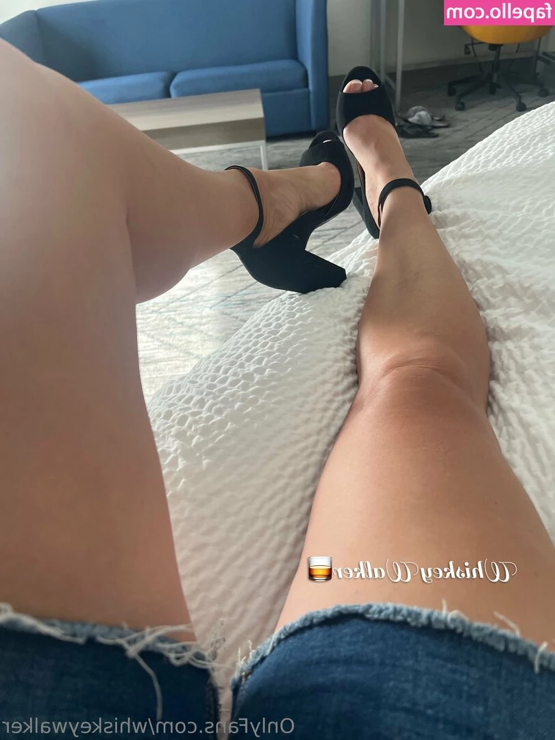 whiskeywalker - You have NEVER seen a waterbed like my ass in slow motion bouncing.