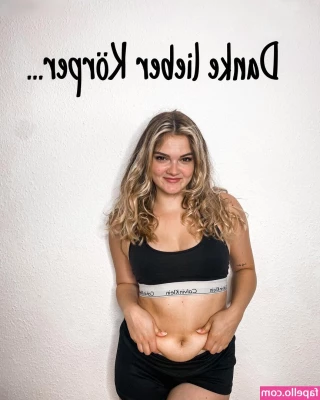 Mondwika - My pink Tuesdays are my fave boxers