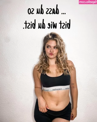 Mondwika - I fell .. I was going up the escalator my bag got caught on it and
