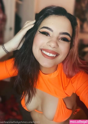 taylorhenriesfree - would you fuck me slow or hard?