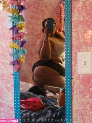 divaliciousdumpling - 😋🖤 eat it plz 😘