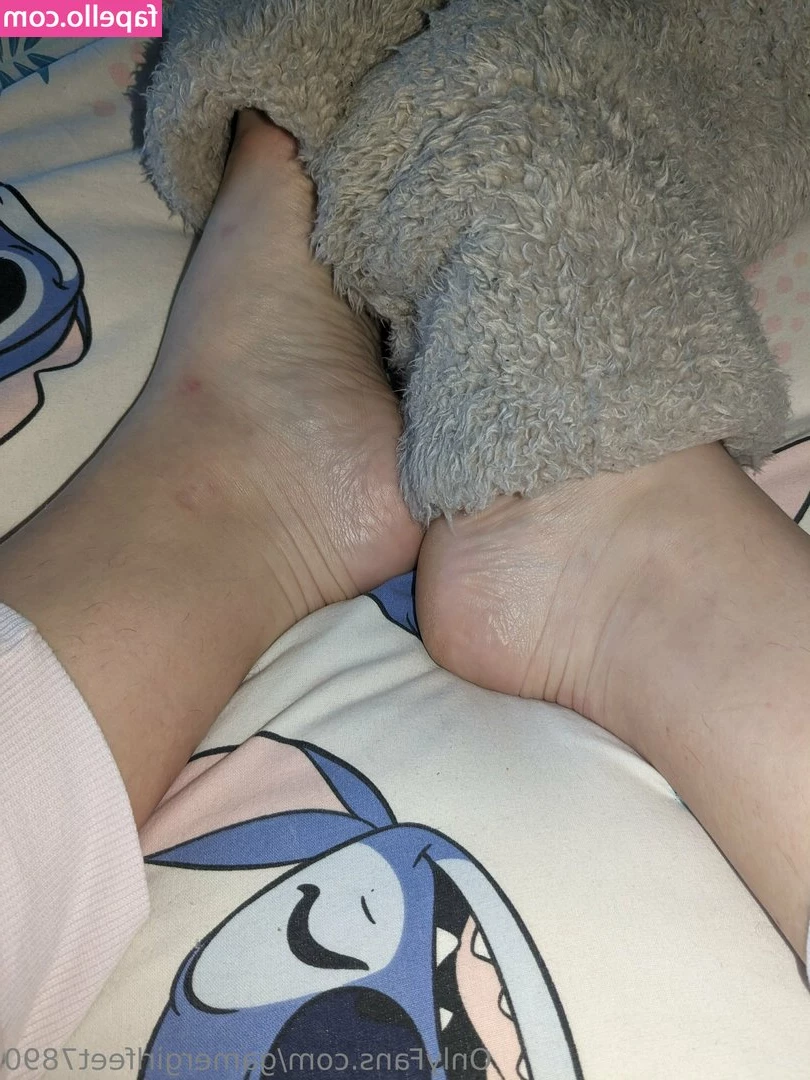 gamergirlfeet7890 - sweet like honey😋