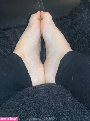 gamergirlfeet7890 - Hey everyone I m sorry for how long it s been but I just filmed a
