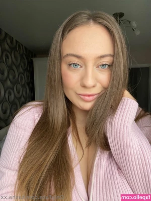 tasha.xx [ tasha-xx ] - Hey, how are you feeling? 😝  I'm in a great mood, very cheerful