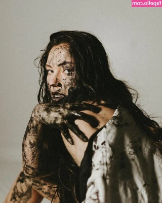 Skye Dolecki [ skye-dolecki ] - 整理照片的時候 又發現兩張日本色照