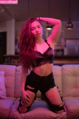Skye Dolecki [ skye-dolecki ] - Do you like my new outfit