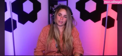 Kristen Stephensonpino [ kristen-stephensonpino ] - Want to watch a bit of nipple play  I love teasing my giant tits 
