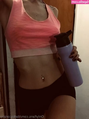 Darkscorpiio - Feliz ombligo de semana bebés