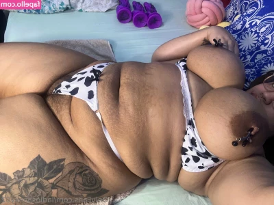 ladiosasexy02 - Going to sit on your face