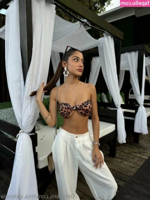Mia Valencia [ mia-valencia ] - That time again...