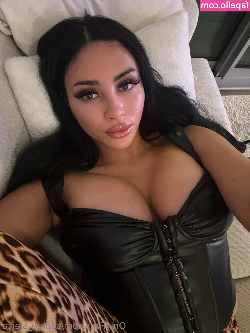 sophie_sierra [ sophie-sierra ] - Kiss kiss