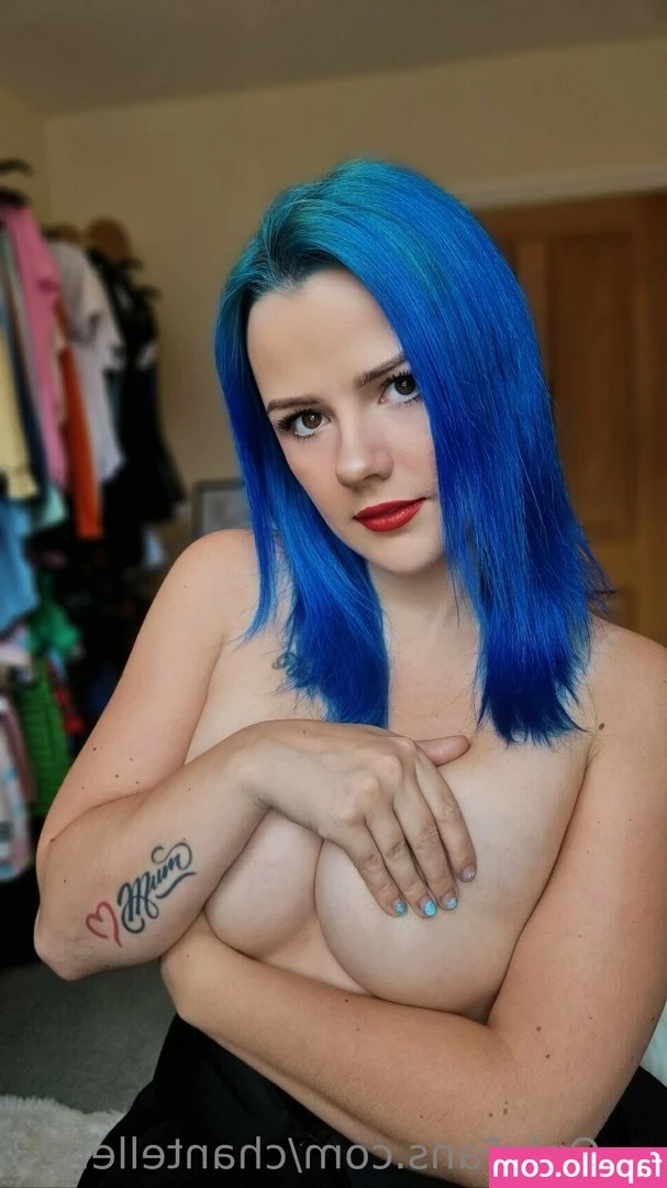 chantelleh23 [ chantelleh23-3 ] - It's the last day to get my main page @nayrusuicide for half price!!