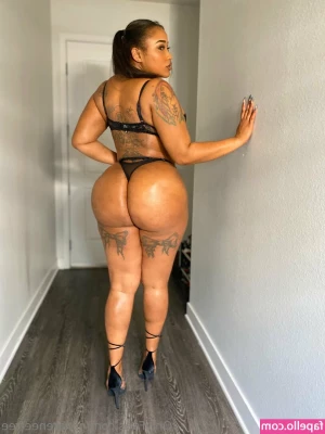 nikiareneefree - You miss me  baby   I m back