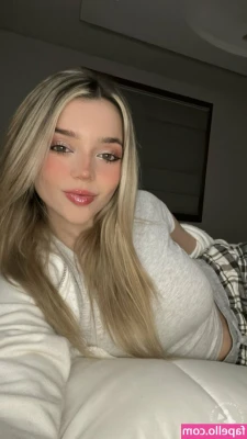 Nataliamx - I just like to share my pictures without panties on the